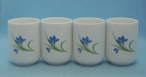 Set 4 bicchieri cordiali fiori blu alti 3,25" in ceramica made in Japan - Foto 1 di 7
