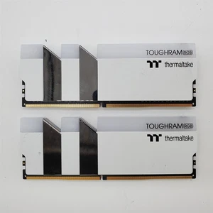 Thermaltake TOUGHRAM RGB White DDR4 3600MHz 16GB (8GBx2) 16.8 Million Color RGB - Afbeelding 1 van 2
