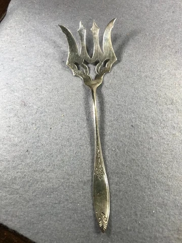 Antique/Vintage Weidlich Sterling Spoon Co. Sterling Silver Serving Fork-Rare Cover