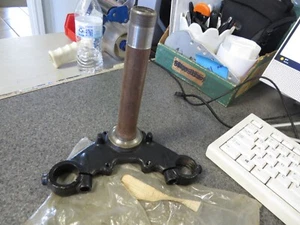 NOS Yamaha Under Bracket Steering Stem Yoke Plate 1974 1975 YZ80 462-23340-02-33 - Picture 1 of 10