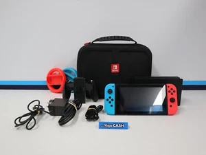 Nintendo Switch HAC-001(-01) Handheld Console - 32GB - Bundle - Picture 1 of 16
