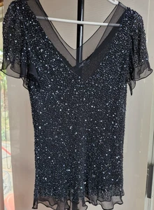 LAURA K BLACK SILK SIZE 14 BEADED V-NECK TOP STUNNING FULLY LINED NEW - Bild 1 von 11