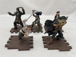 Pirates of the Caribbean 3" Figures Plastic with Interlocking Base Lot Of 5 - Picture 1 of 6