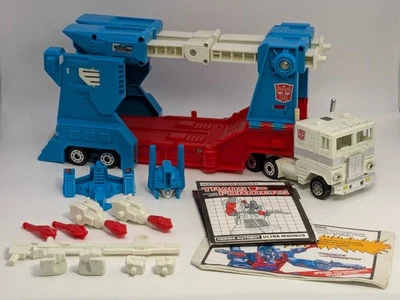 Hasbro Transformers G1 Ultra Magnus 1986 100 % completo vintage con instrucciones Foto 1 de 4