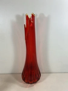 L.E. Smith 22 1/2"h Fayette Ruby Red/Amberina Ribbed Swung Floor Vase - Picture 1 of 10
