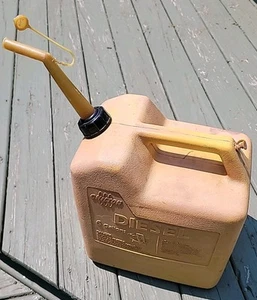Chilton 6 Gallon Yellow Plastic Diesel Can Pre-ban Old Style Rear Vent W/ Spout  - Picture 1 of 7
