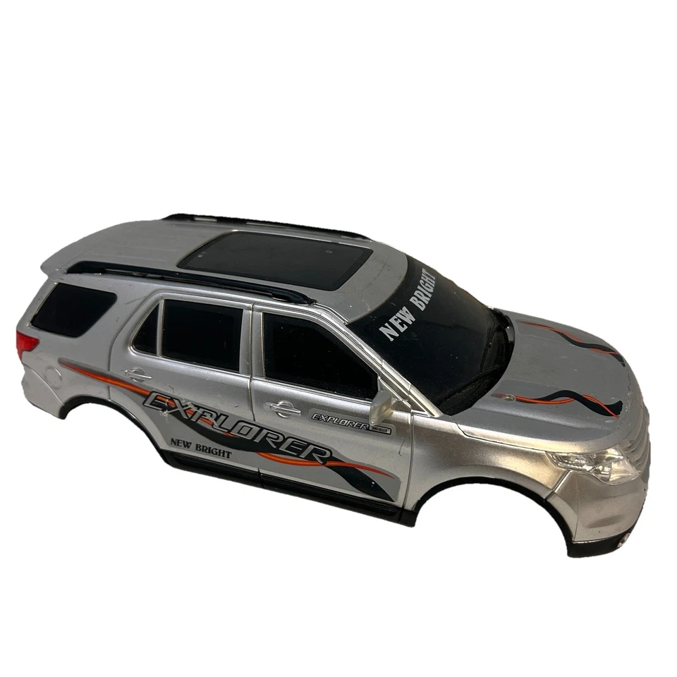 Nueva carrocería brillante Ford Explorer RC 1:16 plateada con gráficos 11" Foto 1 de 4