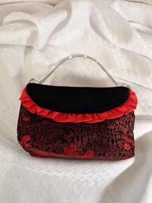 Yans NY Asian Vibe Black Red Design Red Ruffle Trim Silver Handle Bag/clutch S - Image 1 of 4