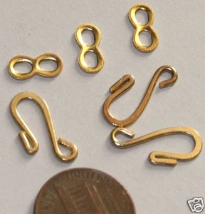 30 pcs of Gold plated flat hook and eye clasp - Picture 1 of 1