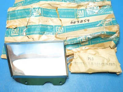NOS GM 1971 Pontiac Grandville LH Lower Front of Wheel Fender Molding 483859 - Image 1 of 4