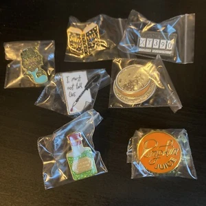 Lot Of 7 Harry Potter Pins #2 - Picture 1 of 5