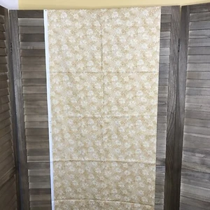 Hoffman California Fabric All That Glitters Gold  Piece 2 Yards Christmas Floral - Picture 1 of 9