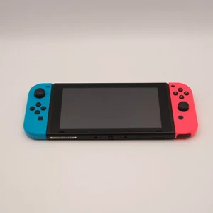 Nintendo Switch 32GB Console - Blu/Rosso - HAC-001(-01) - versione MIGLIORATA - Foto 1 di 5