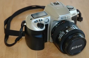 Nikon F60 SLR + Lens AF Nikkor 35-70mm 1 : 3.3 – 4.5 - Picture 1 of 12
