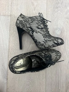 Black Lace heels Size 37 Skin By Nude Excellent Cond Preowned Genuine Leather - Picture 1 of 7