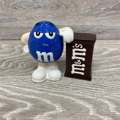 Juego de saleros y pimenteros M&M's azul con bolsa marrón Benjamin & Medwin vintage Foto 1 de 4