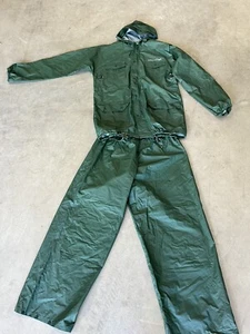 Impermeabile e pantalone verde Chris-Craft taglia small peso medio - Foto 1 di 9