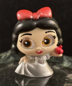 Disney Doorables - Snow White - Silver - Series 10 - Special Edition Figure - Picture 1 of 5