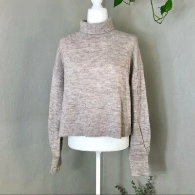 Suéter Pullover Lumiere Beige Corte Cuello Alto Manga Globo Mezcla Lana Foto 1 de 4