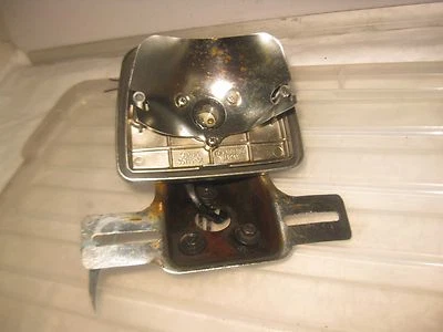 Suzuki 1982 GS750 E GS 750 rear Brake Tail Light Tailight  — 第 1/4 张图片