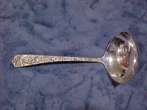 Excellent International Sterling Silver "RADIANT ROSE"  6 -1/8" Gravy Ladle Cover