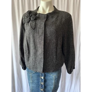 ELLE Cropped Gray Textured Jacket w/ Floral Accent - Large - Picture 1 of 13