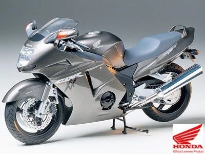 TAMIYA 14070 MODELLO HONDA CBR 1100XX SUPER BLACKBIRD 1/12