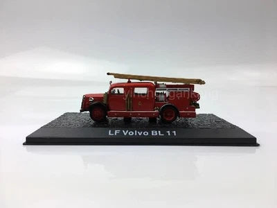 Atlas 1:72 LF Volvo BL 11 Fire Engine Diecast Metal Model - Image 1 of 4