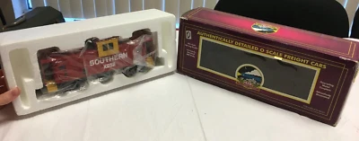MTH Southern Extended Vision Caboose 20-91009 O Scale - Image 1 of 4