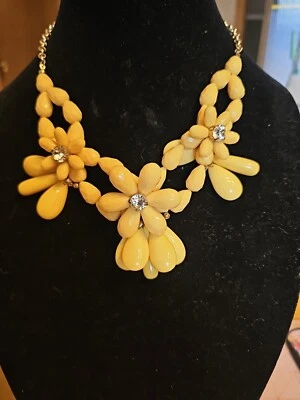 Collar Talbots Acrílico Amarillo Margarita y Estrás Transparente Floral Distintivo Foto 1 de 4