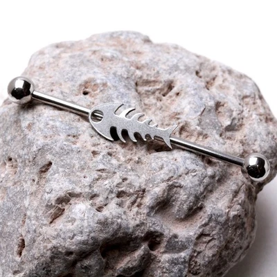 316L Surgical Steel Industrial Barbell with Fish Bone 1.6mm x 38mm - Image 1 of 3