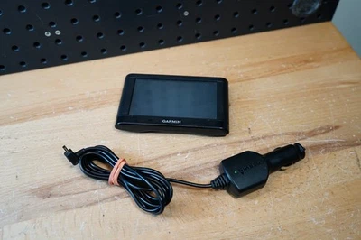 (A) GARMIN nuvi 42LM - 4.3” Touchscreen - Life-Time Maps - Works - Image 1 of 3