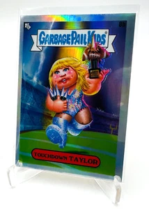 2024 Garbage Pail Kids Chrome Series 7 Music Awards Touchdown TAYLOR Swift - Picture 1 of 6