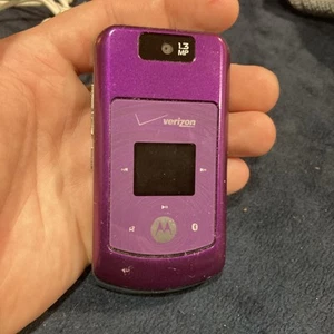 Motorola Moto W755 - Purple and Silver ( Verizon ) Flip Phone Rare Color - Picture 1 of 13