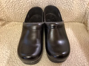 Dansko nursing /professional Black leather upper Rubber soles clog sz 36 US 6 - Picture 1 of 12