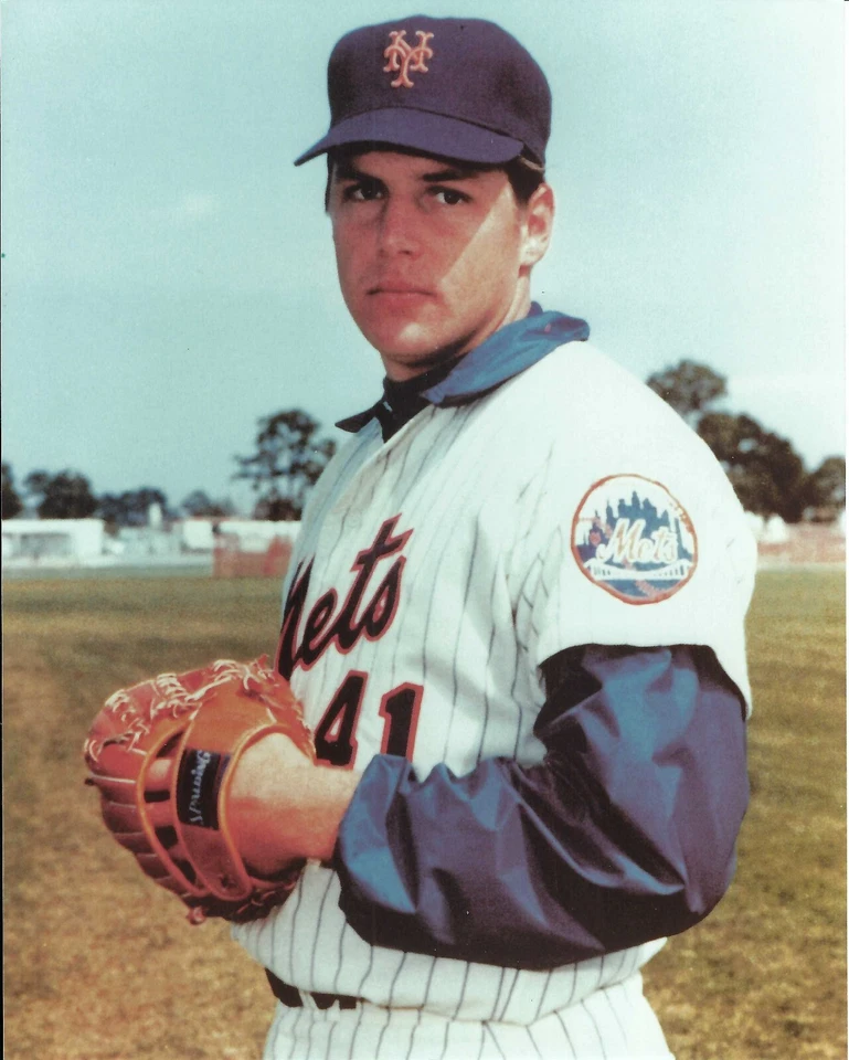 TOM SEAVER 8X10 PHOTO NEW YORK METS NY PICTURE MLB BASEBALL HOF'er - Image 1 of 1