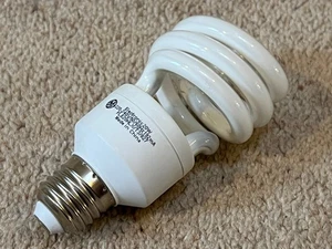 GENERAL ELECTRIC GE E27 20W SPIRAL CFL GLS ENERGY SAVING LIGHT BULB 2700K WARM - Picture 1 of 7