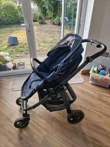 Graco Pushchair And Carrycot - Picture 1 of 11