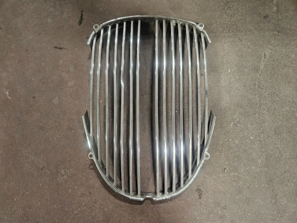 Rejilla de radiador para Jaguar S-Type 3.4, 3.8 Foto 1 de 3