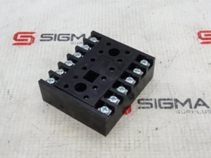 SD12 RELAY SOCKET #F19 - Picture 1 of 4