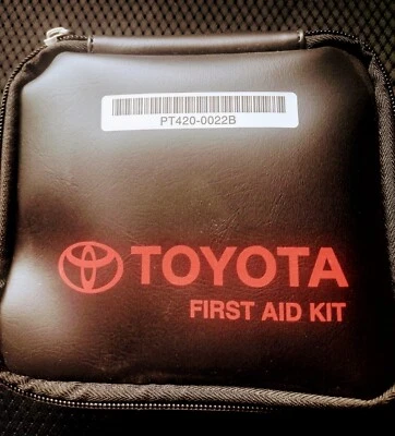 KIT DE PRIMEROS AUXILIOS TOYOTA OEM, FUERA DE 2023 CAMRY, #PT420-0022B Foto 1 de 4