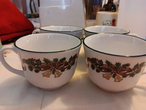 Johnson Bros  VICTORIAN CHRISTMAS COFFEE/TEA CUPS MADE IN ENGLAND (4) - Picture 1 of 4