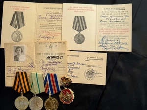 GROUP Of 3 Medals & 1 Veteran badge of Senior Lieutenant of the Medical Service - Picture 1 of 20
