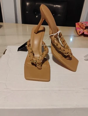 Forever 21 каблуки размер 10Nude плетеная золотая цепочка квадратный носок сандалии Stiletto новый - Изображение 1 из 4