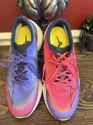 Zapatos para correr Mizuno Wave Rebellion Flash para mujer talla 9,5 usados en excelente estado Foto 1 de 4