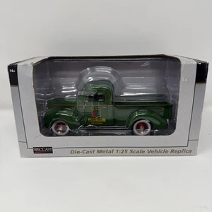Camioneta Ford 1940 "Oliver" dos tonos verde 1/25 fundido a presión por Speccast - Imagen 1 de 6