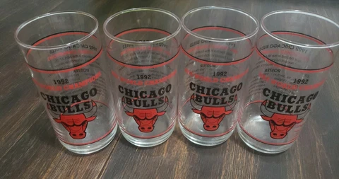 Vintage Chicago Bulls 1992 NBA World Championship Drinking Glasses 17oz Set of 4 Cover