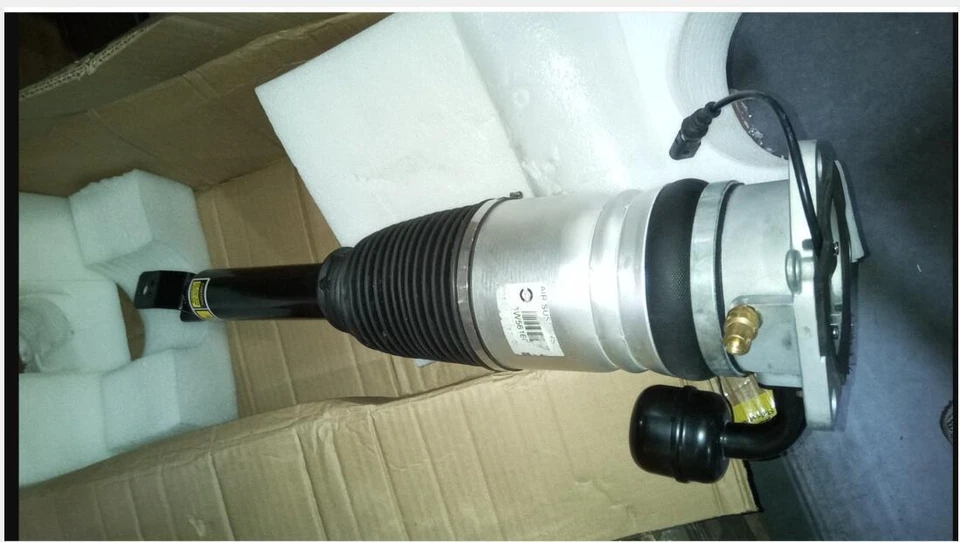 Returned part For Bentley Continental 03-12 Rear Left Air Suspension Shock Strut - Image 1 of 1
