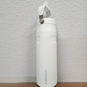 Stanley 24oz IceFlow Aerolight Stainless Steel Water Bottle Flip Straw 2.0 (Sh1) - Picture 1 of 5