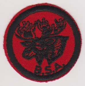 PATROL MEDALLION S-5 MOOSE RED TWILL WHITE GLUE or PASTE BACK 1953-68 - Picture 1 of 1